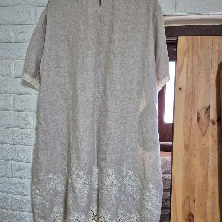 [BUNJANG] Linen Lace Embroidered Long Dress (Sizes 88-99) / 린넨 레이스 자수 원피스(88~99)