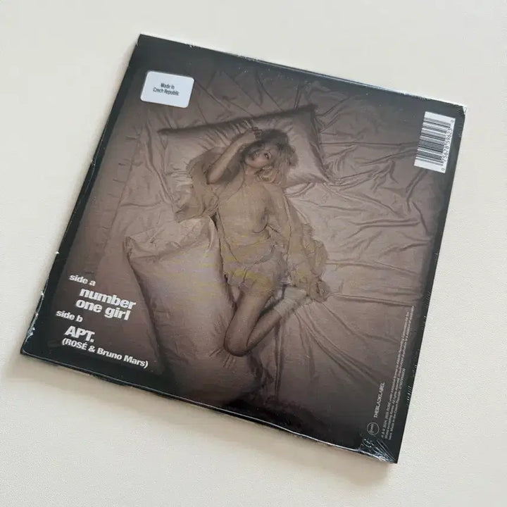 [BUNJANG] Rosé Exclusive Limited Edition 7-inch LP (Sealed) / 로제 한정판 7인치 LP 미개봉