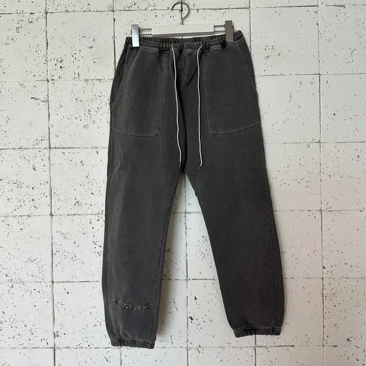 [BUNJANG] Oversized Distressed Jogger Pants / S 오버 쇼트 데미지드 조거팬츠