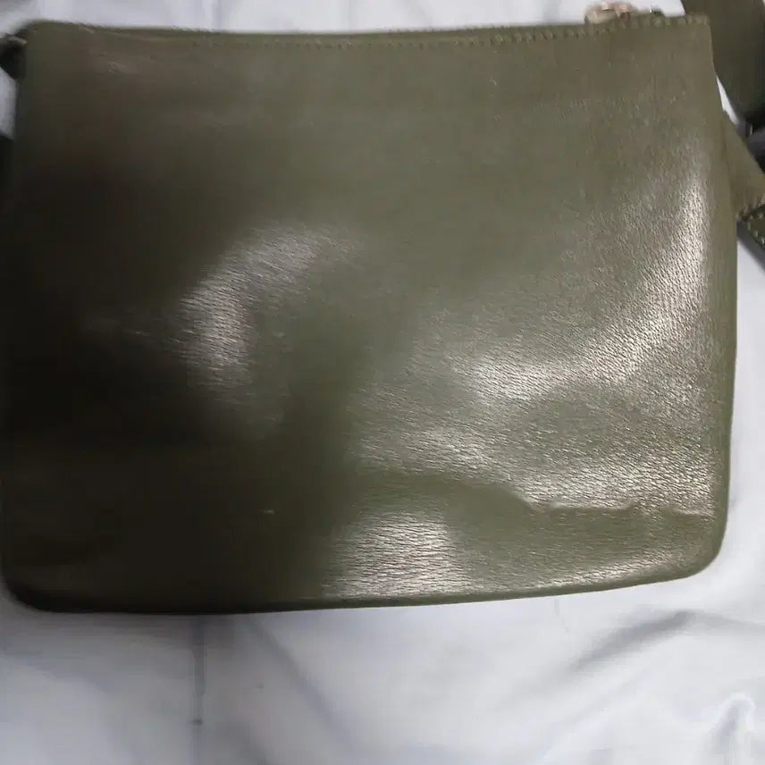 [BUNJANG] Mandarinaduck Genuine Leather Crossbody Bag / 만다리나덕 정품 가죽 크로스백