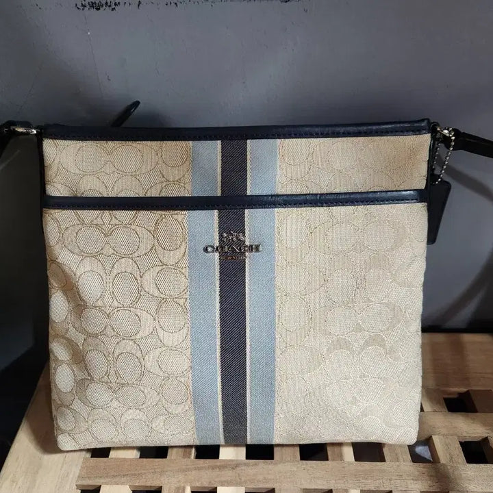 [BUNJANG] Coach Signature Stripe Crossbody Bag / 코치 시그니처 스트라이프 크로스백