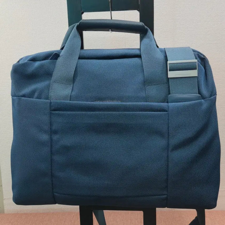 [BUNJANG] Mandarinaduck Navy Fabric Laptop Briefcase / 만다리나덕 네이비 컬러 패브릭 노트북 브리프케이스