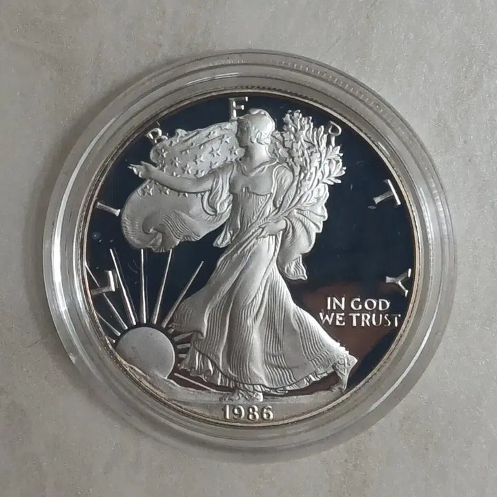 [BUNJANG] 1986 American Silver Eagle Dollar Proof Coin with Certificate / (최초)미국 1986 실버이글 프루프 은화 w/증명서
