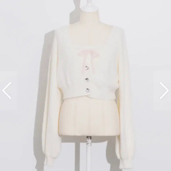 [SOLD OUT] 피움 하트 비쥬 가디건 캐미솔 셋업 스나계 pium 니트