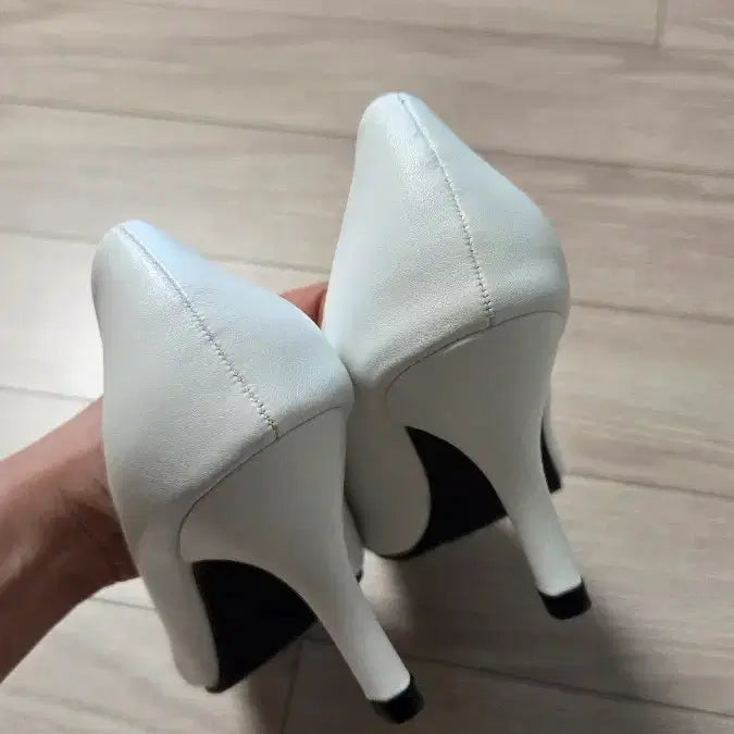 [BUNJANG] Wedding Shoe Brooch Set - White Heels (230 Size) / 웨딩슈즈 브로치세트 화이트힐 230 새거