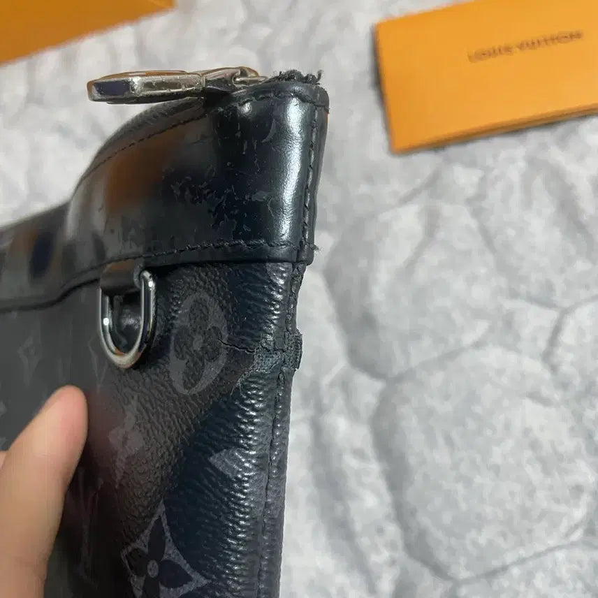 [SOLD OUT] 루이비통 이클립스 클러치백 블랙 풀구성