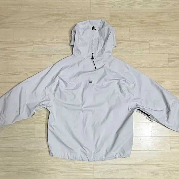 [BUNJANG] USS2 Axis 3L Hooded Windbreaker Jacket / USS2 후드 바람막이 자켓 화이트그레이
