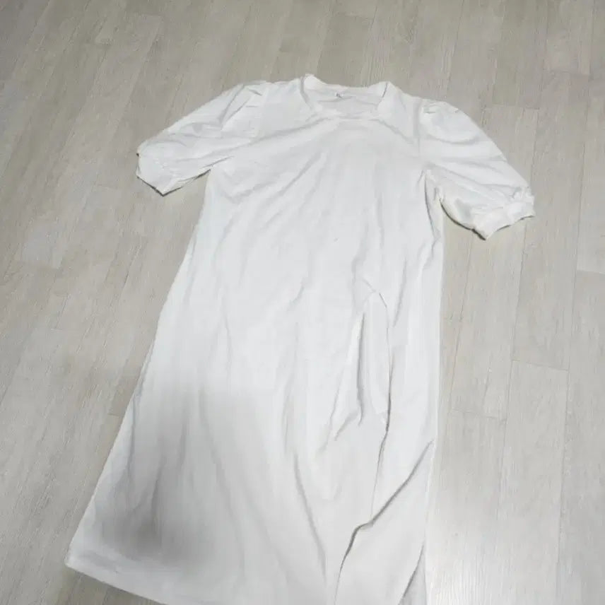 [BUNJANG] White Puff Sleeve Side Slit Long Dress / 화이트 퍼프소매 옆트임 롱 원피스