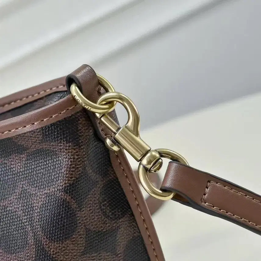 [BUNJANG] Coach Taxi Note 21 Small Tote Bag / 코치 택시 노트21 스몰 토트 장바구니 쇼퍼백