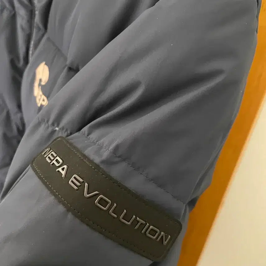[BUNJANG] Nepa Reversible Goose Down Padded Jacket (Size 85) / 네파 리버시블 구스패딩(사이즈85)