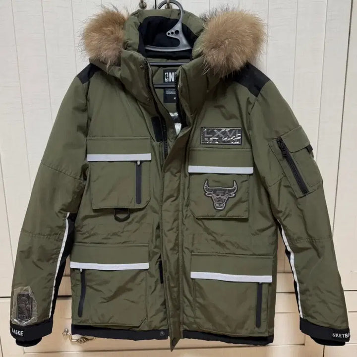 [BUNJANG] NBA Chicago Bulls Goose Down Jumper Khaki M / NBA 시카고불스 구스다운 점퍼 카키 M(새옷)