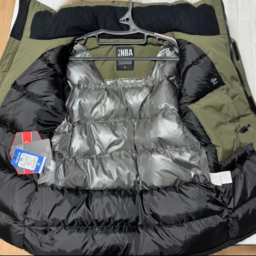 [BUNJANG] NBA Chicago Bulls Goose Down Jumper Khaki M / NBA 시카고불스 구스다운 점퍼 카키 M(새옷)