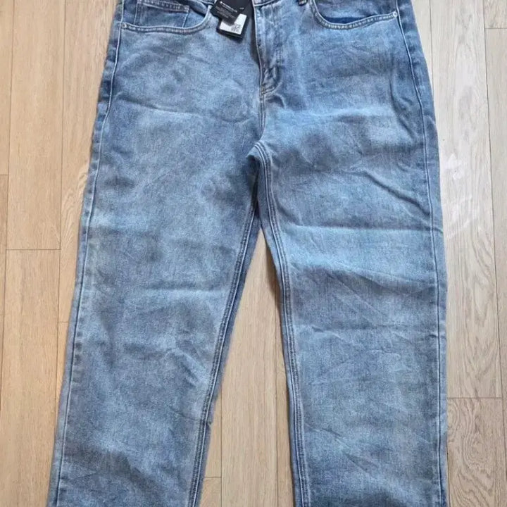 [SOLD OUT] 미사용 무신사 스트레이트 데님 팬츠 40사이즈 (줄자사진 참고하시길요)