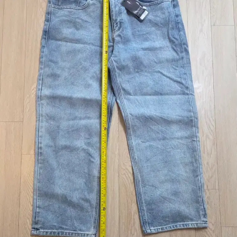 [SOLD OUT] 미사용 무신사 스트레이트 데님 팬츠 40사이즈 (줄자사진 참고하시길요)