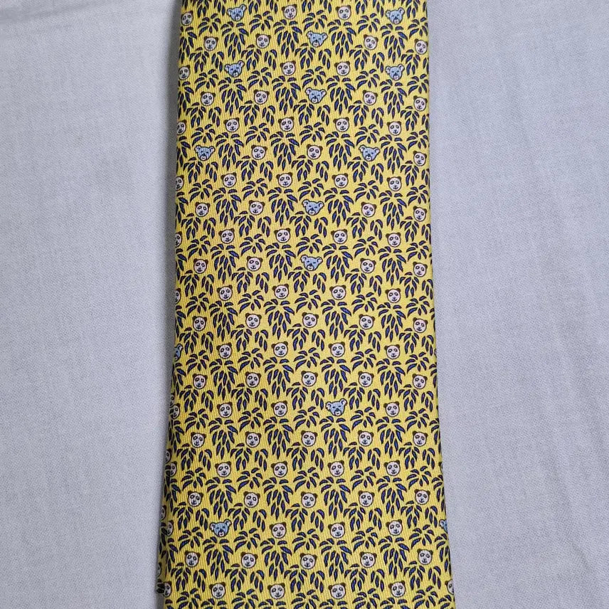 [BUNJANG] Hermès Yellow Bamboo Leaf Panda Face Silk Tie / 에르메스 옐로우 대나무잎 팬더얼굴 올오버 실크 넥타이