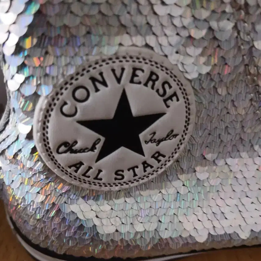 [BUNJANG] Converse Sequin High-Top Sneakers / (새상품) 컨버스 스팽글 하이탑 245사이즈