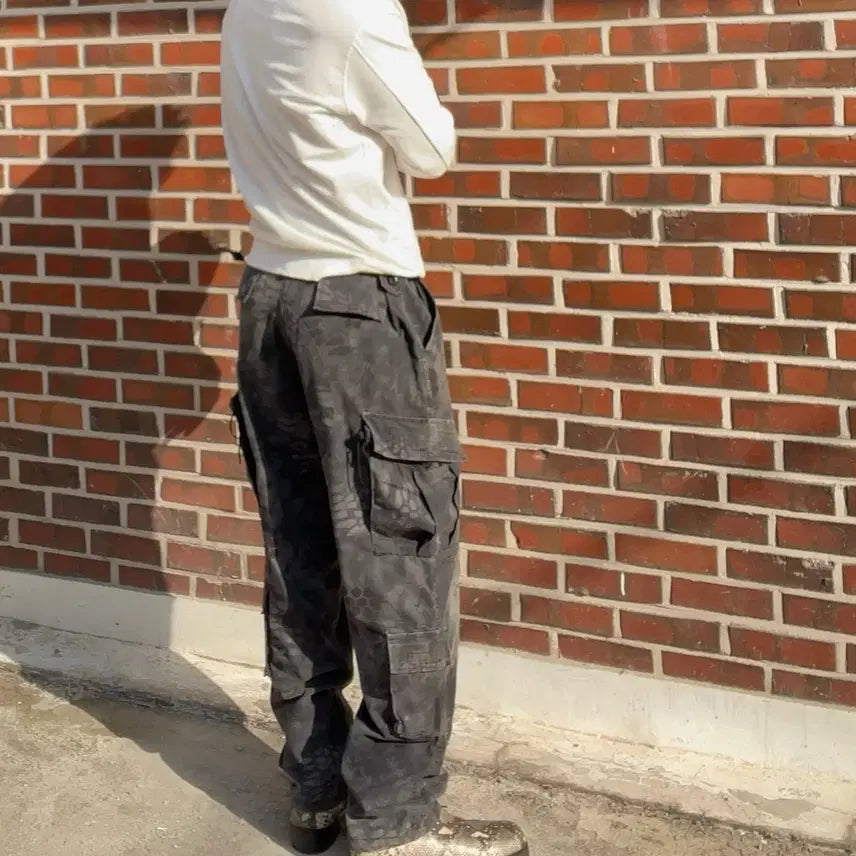 [BUNJANG] Black Tactical Camo Cargo Pants / 블랙 택티컬 카모 카고팬츠