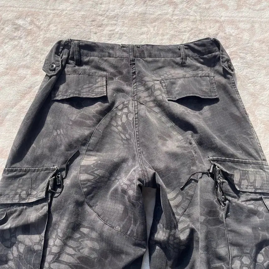 [BUNJANG] Black Tactical Camo Cargo Pants / 블랙 택티컬 카모 카고팬츠