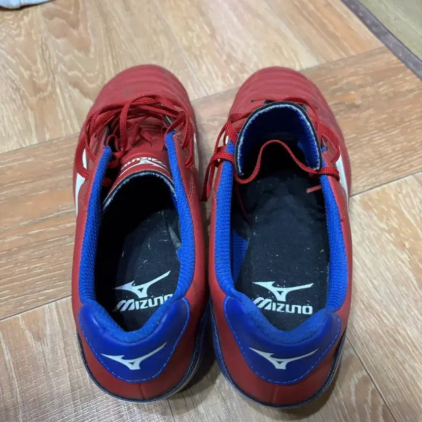 [SOLD OUT] 축구화 미즈노 네오 신 MD 265