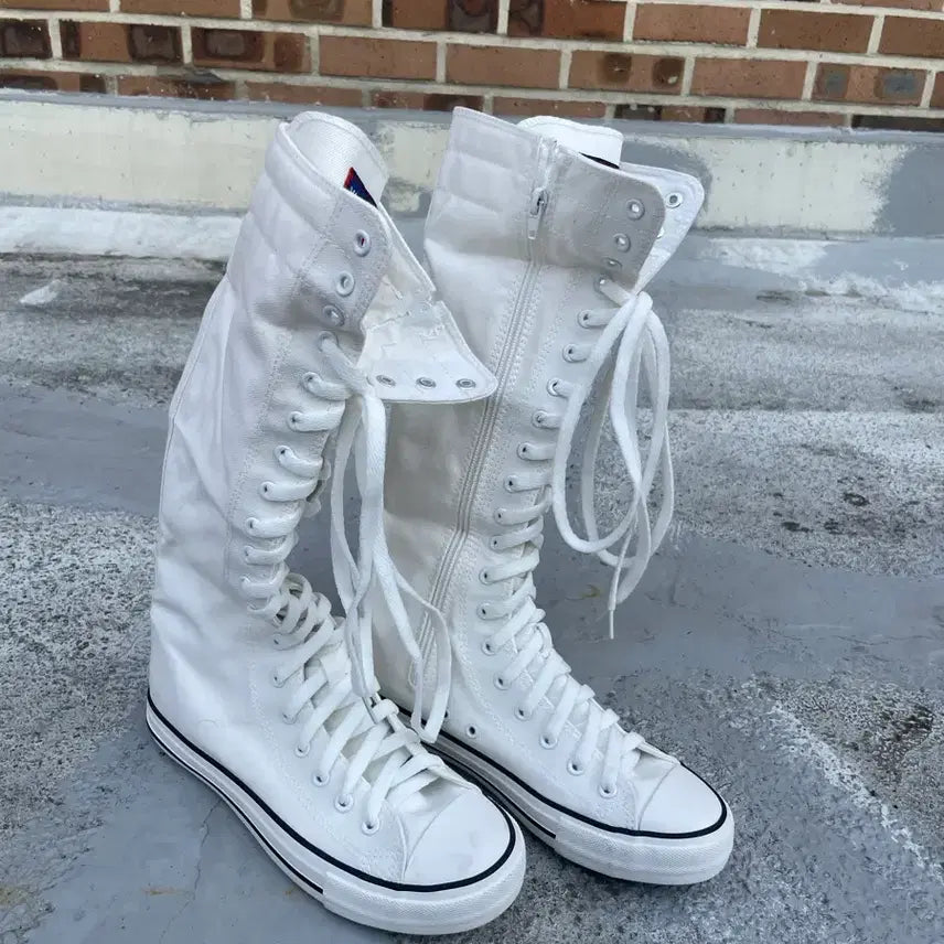 [SOLD OUT] 빈티지 화이트 롱 레이스업 스니커즈