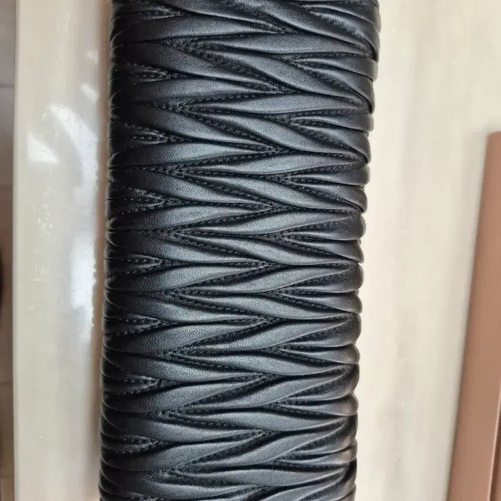 [BUNJANG] Miu Miu Matelassé Long Wallet / 미우미우 마테라쎄 장지갑