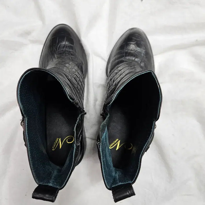 [BUNJANG] Namu Hana Crocodile Embossed Ankle Boots / 나무하나 앵클부츠 245
