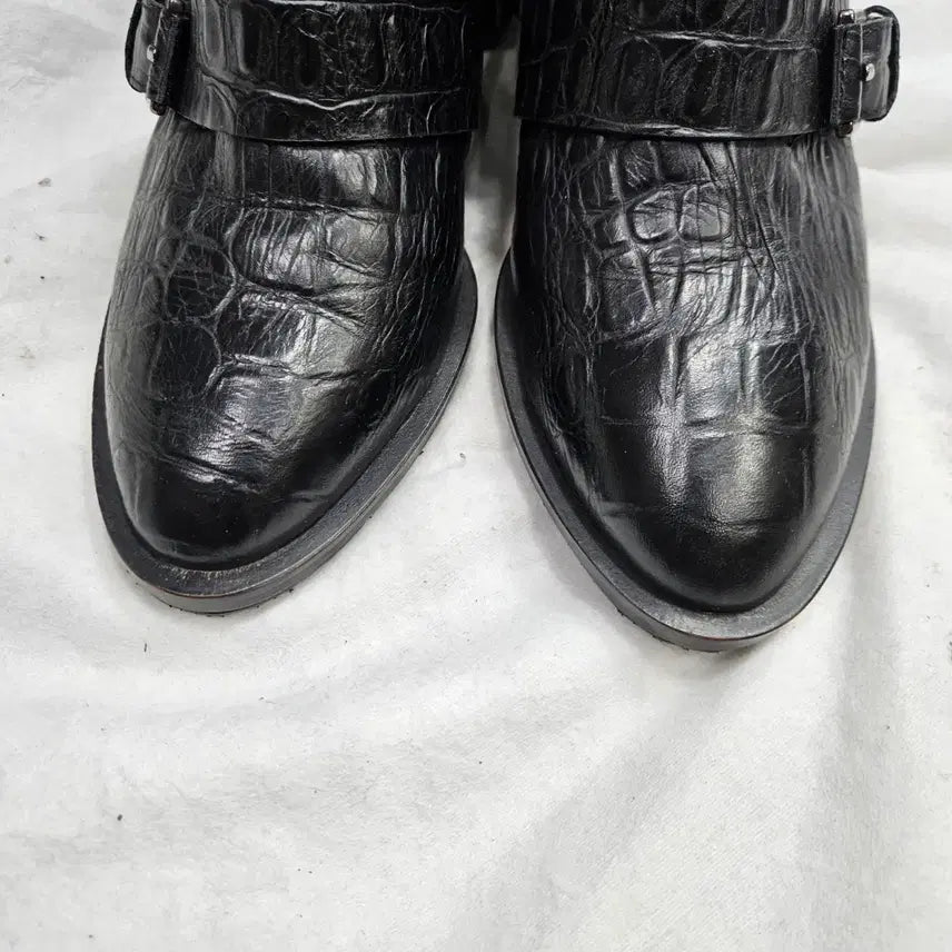 [BUNJANG] Namu Hana Crocodile Embossed Ankle Boots / 나무하나 앵클부츠 245