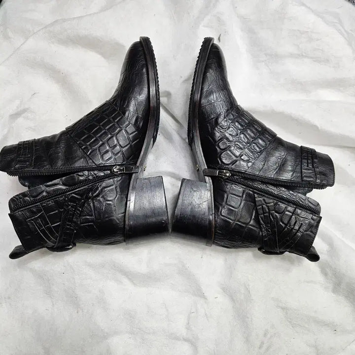 [BUNJANG] Namu Hana Crocodile Embossed Ankle Boots / 나무하나 앵클부츠 245