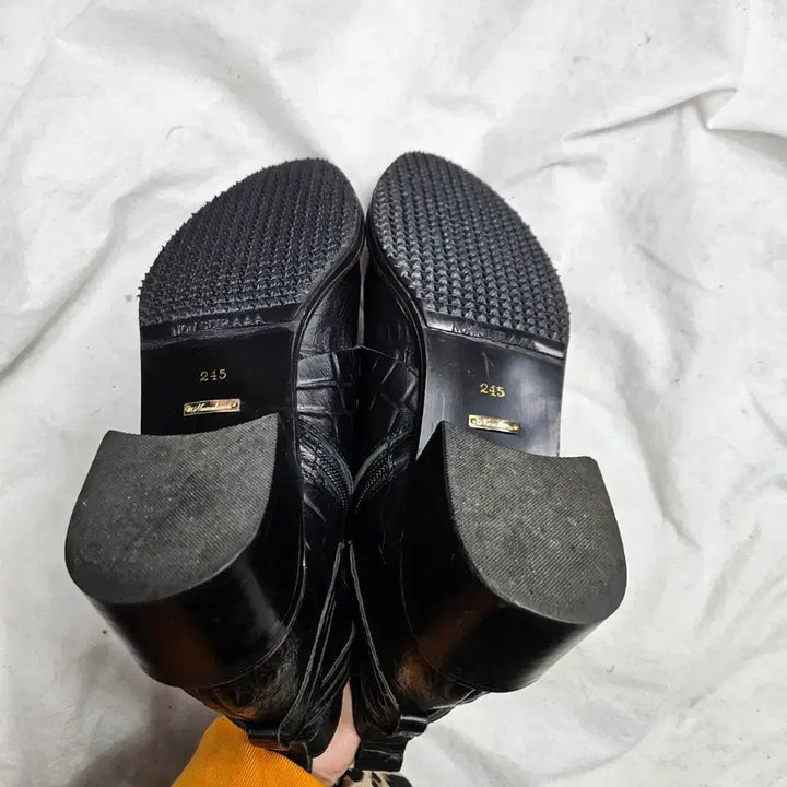 [BUNJANG] Namu Hana Crocodile Embossed Ankle Boots / 나무하나 앵클부츠 245