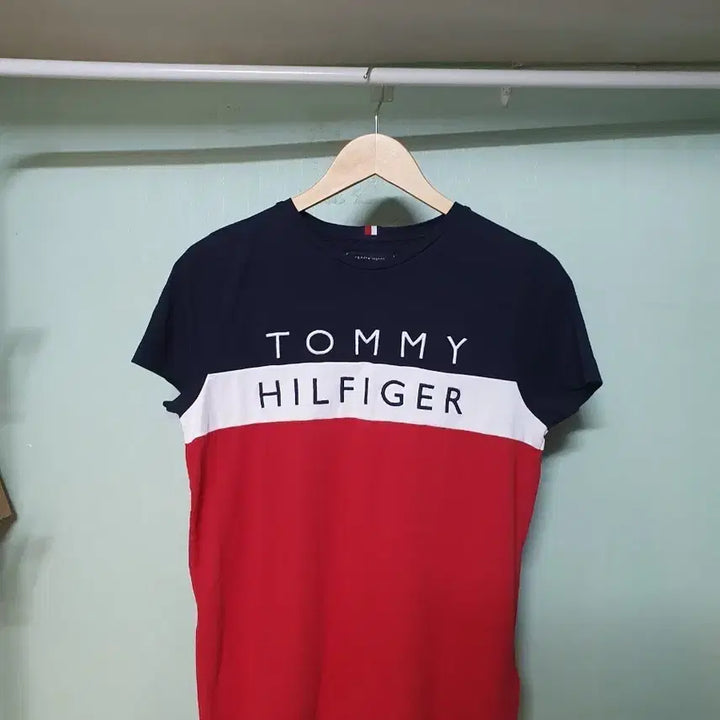 [BUNJANG] Tommy Hilfiger Short Sleeve T-shirt (S) / 타미힐피거 반팔 티셔츠 85