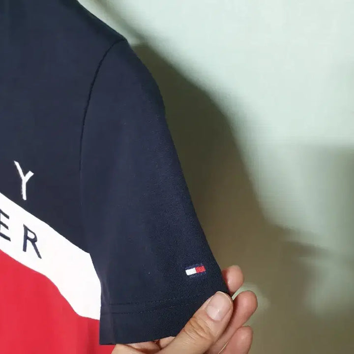 [BUNJANG] Tommy Hilfiger Short Sleeve T-shirt (S) / 타미힐피거 반팔 티셔츠 85