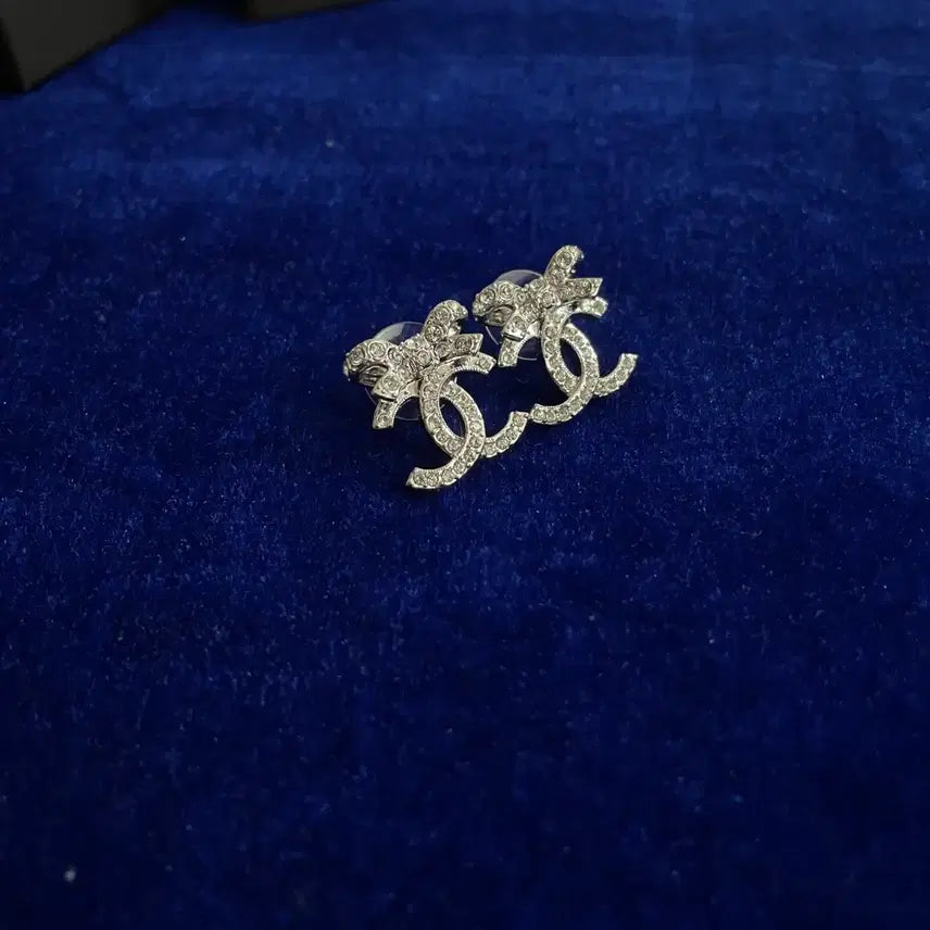 [BUNJANG] Chanel Ribbon Logo Earrings / 샤넬 리본  로고 귀걸이