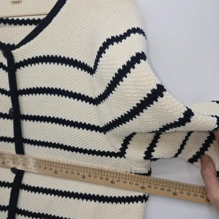 [BUNJANG] WHO.A.U Stripe Cardigan / WHO.A.U 스트라이프 가디건 A30037
