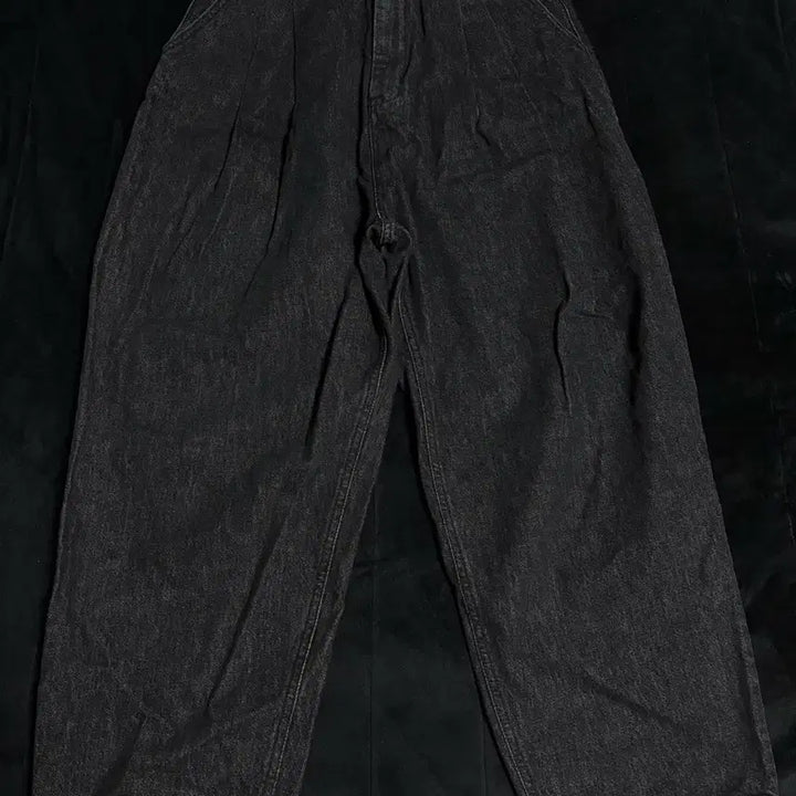 [BUNJANG] Youth Two-Tuck Layered Denim Pants Black / 유스 투턱 레이어드 데님 팬츠 블랙