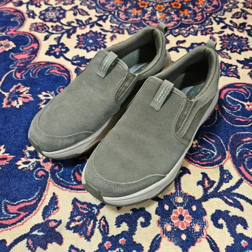 [BUNJANG] Skechers Go Walk Arch Fit Slip-On Sneakers / 스케쳐스 고워크 아치핏 슬립온