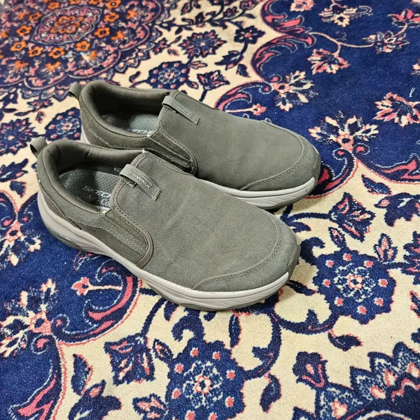 [BUNJANG] Skechers Go Walk Arch Fit Slip-On Sneakers / 스케쳐스 고워크 아치핏 슬립온