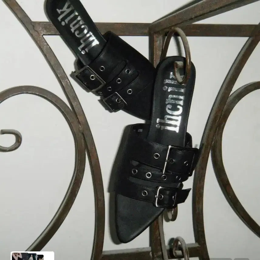 [BUNJANG] EKNIK 907 Three Belted Heels / 이크닉 구두 907 three belted heels / black