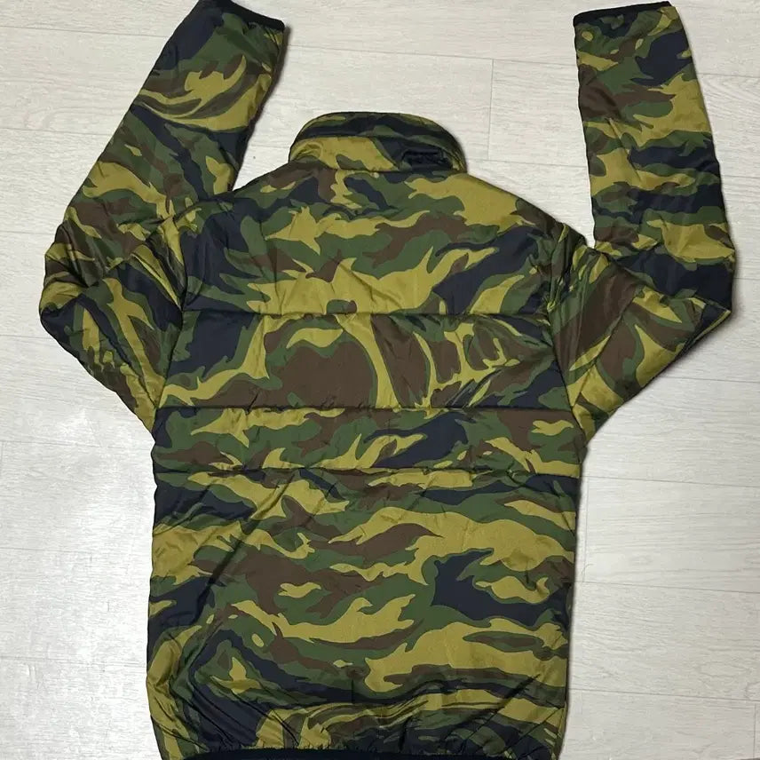 [BUNJANG] Onitsuka Tiger Camo Vintage Lightweight Padded Jacket / 오니츠카타이거 패딩 집업 카모 빈티지 경량패딩