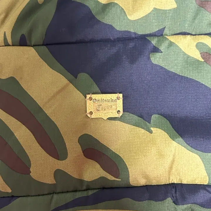 [BUNJANG] Onitsuka Tiger Camo Vintage Lightweight Padded Jacket / 오니츠카타이거 패딩 집업 카모 빈티지 경량패딩