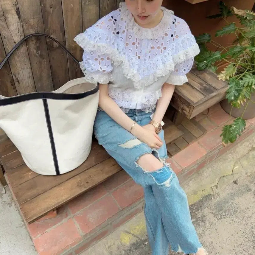 [BUNJANG] Helder Punching Blouse (Ivory) / 헬더 펀칭 블라우스  (아이보리)