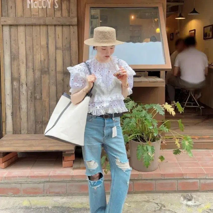 [BUNJANG] Helder Punching Blouse (Ivory) / 헬더 펀칭 블라우스  (아이보리)