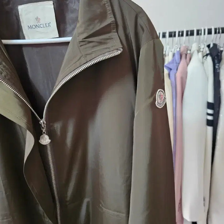 [SOLD OUT] 몽클레어 카키색 바람막이 자켓