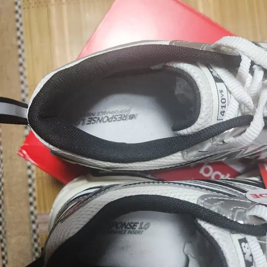 [BUNJANG] New Balance 410 Trail Running Shoes White / 뉴발란스 410 트레일 러닝화 화이트 240mm
