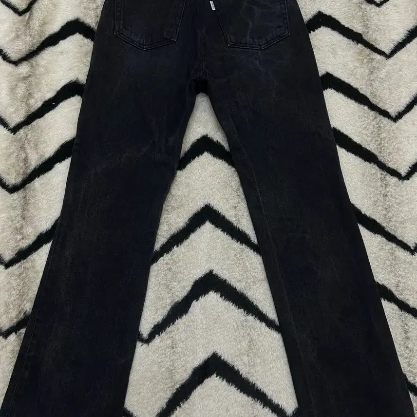 [BUNJANG] Dunst Semi Bootcut Washed Black Jeans / [S]던스트 세미 부츠컷/워시드블랙