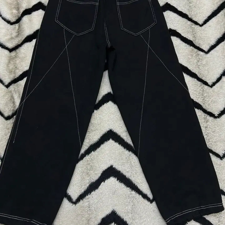 [BUNJANG] S Stitch Training Pants Black Brushed / [S]트래블 스티치 트레이닝 팬츠/블랙/기모