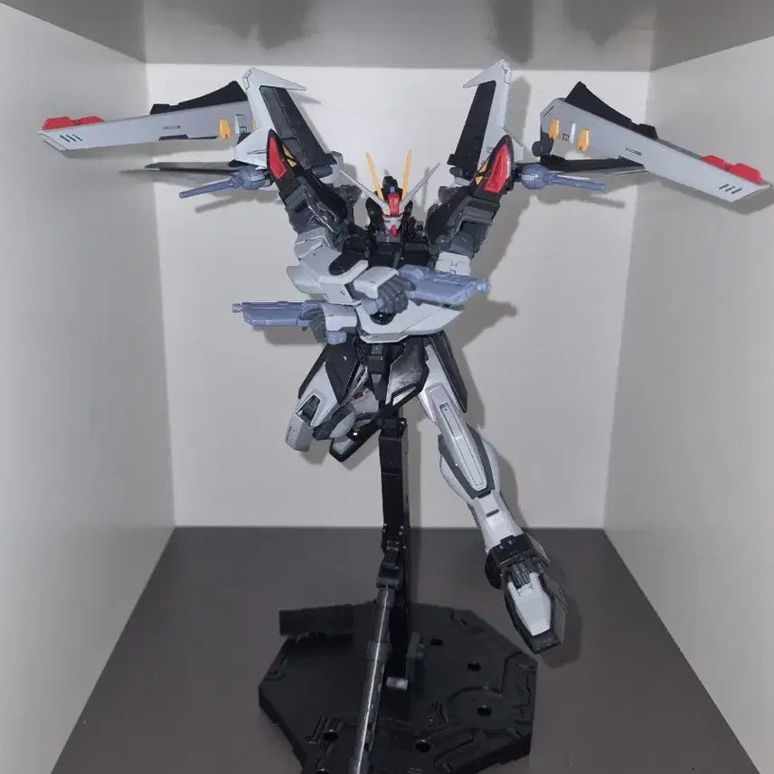 [SOLD OUT] MG 스트라이크 느와르+사제데칼(새상품) 가조립 상품 팝니다