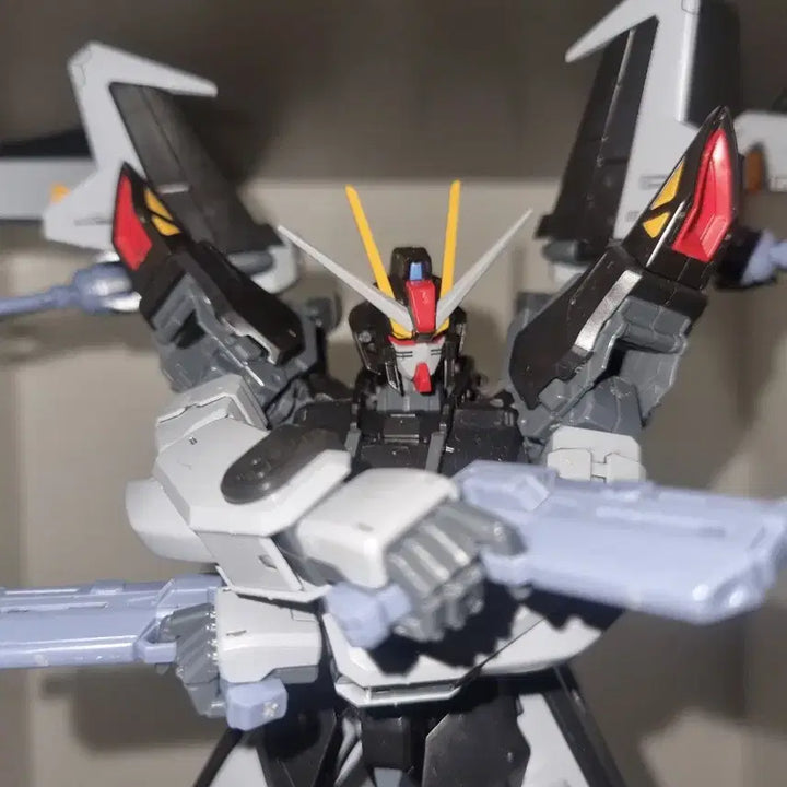 [SOLD OUT] MG 스트라이크 느와르+사제데칼(새상품) 가조립 상품 팝니다