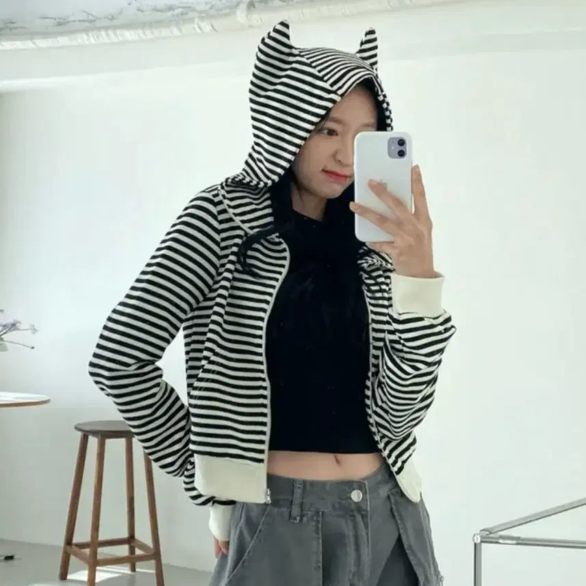 [BUNJANG] KAI:VE Devil Horn Hoodie Zip-up / 악마뿔 카이브 후드집업