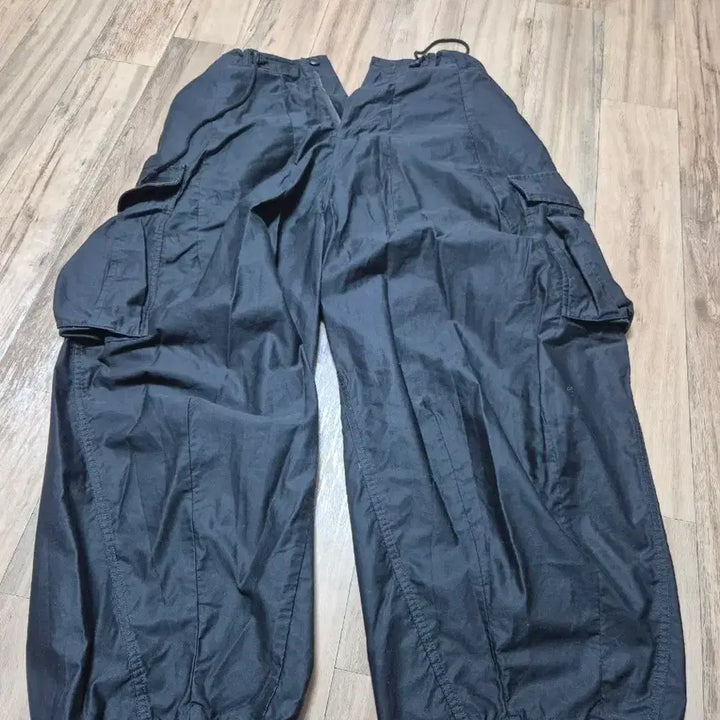 [SOLD OUT] 니들스 bdu 카고팬츠 s 사이즈