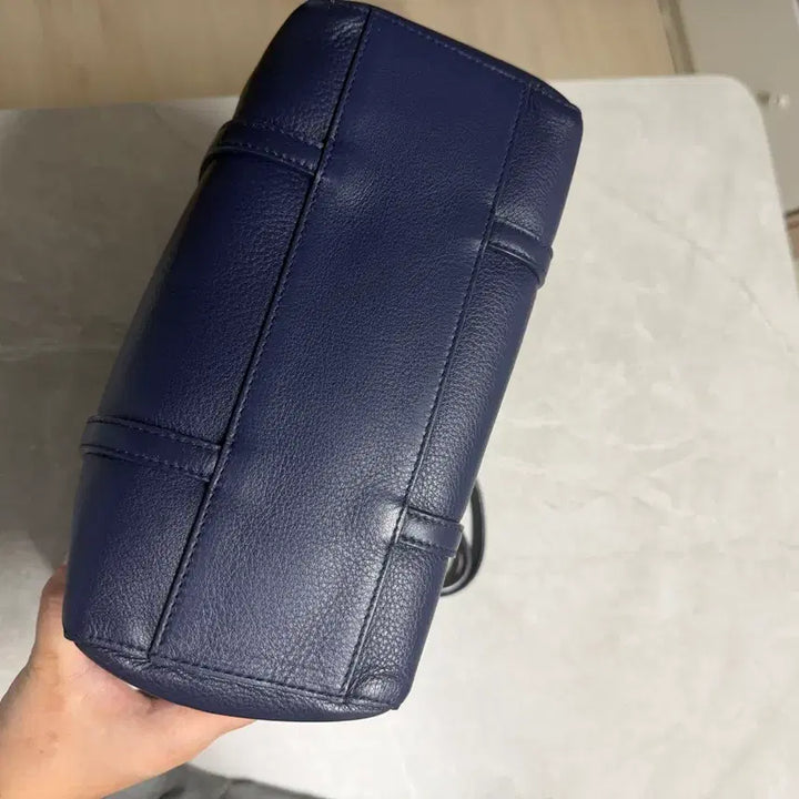 [BUNJANG] Balenciaga Everyday XS Navy Shoulder Bag / 발렌시아가 에브리데이xs 네이비